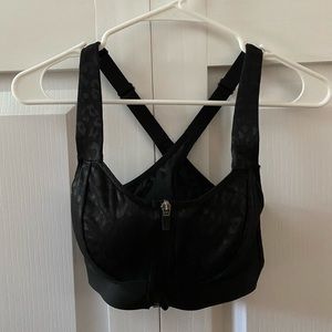 Victoria’s Secret Front Close Sports Bra